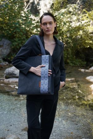 Labyrinth (black) bag