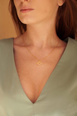 lotus necklace (gold) 2