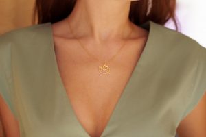 lotus necklace (gold) 3