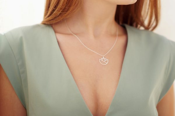 lotus necklace (silver) 3