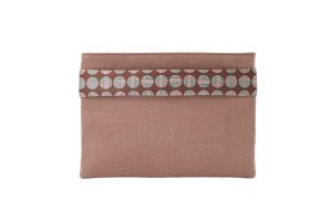 mitos pink clutch
