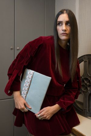 Vouna (light blue) clutch