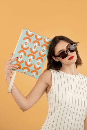 Odysseus (M) beach clutch